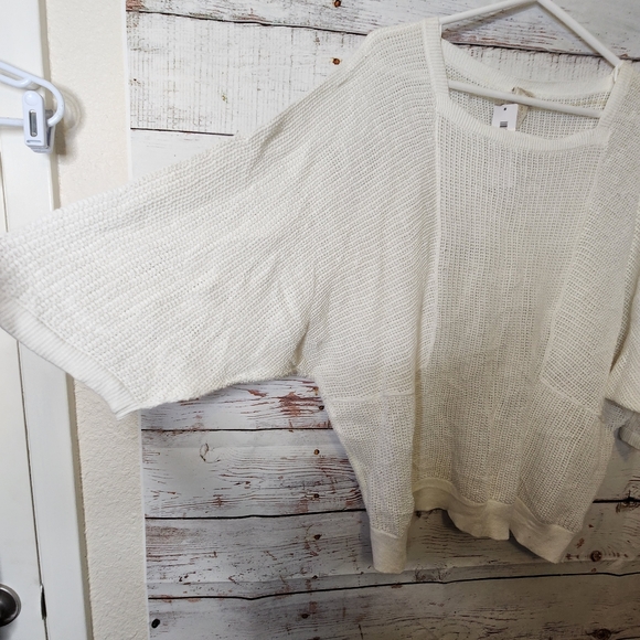 Chico's Skirt Pullover Sweater With 3/4 Sleeves in Alabaster...size 3 - Picture 2 of 10